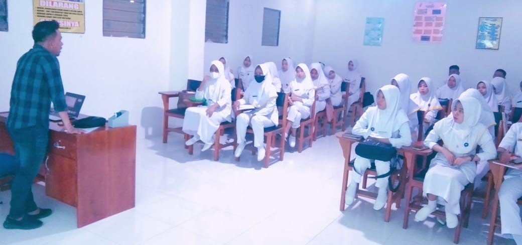 Ketua Program Studi Keperawatan Pantau Kuliah Perdana Semester Ganjil T.A  2023 - 2024 