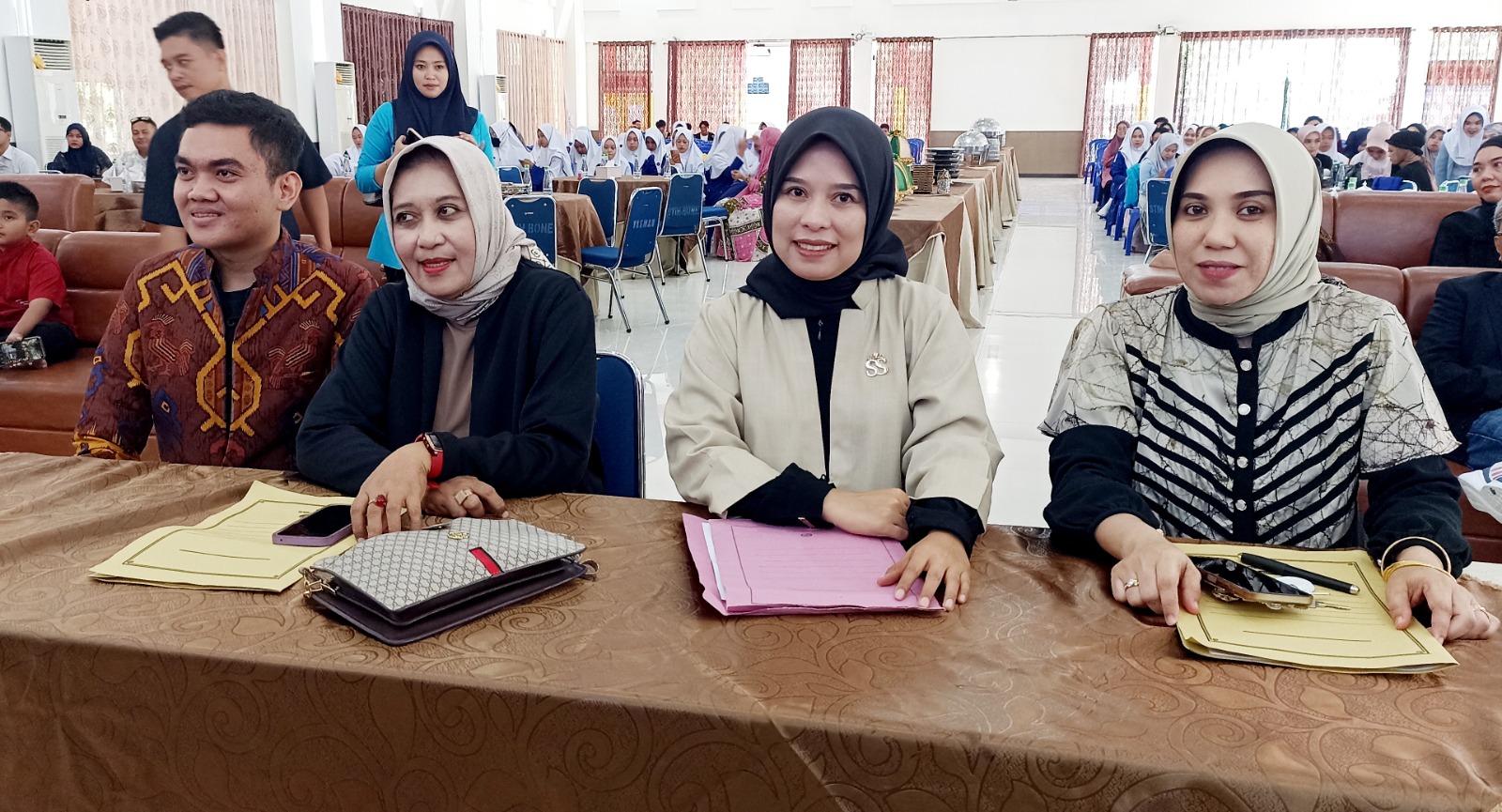 Juri Parade Fashion Show Dies Natalies ke 1