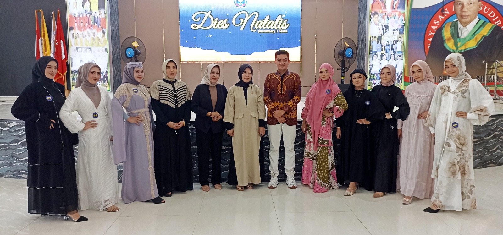 Juri dan Peserta Parade Fashion Show